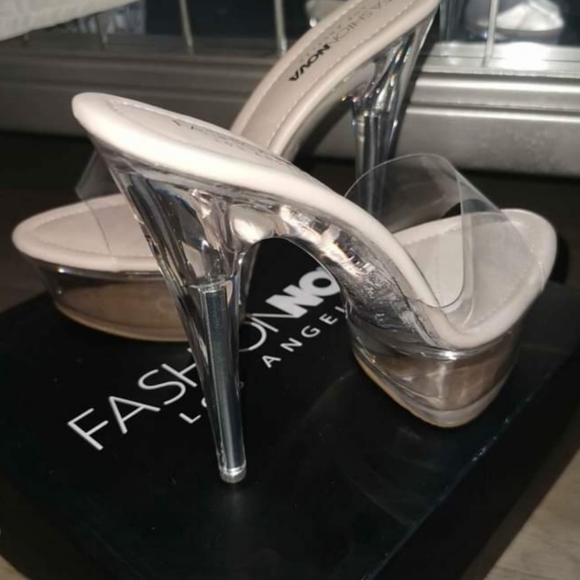 High heels - Picture 2 of 2